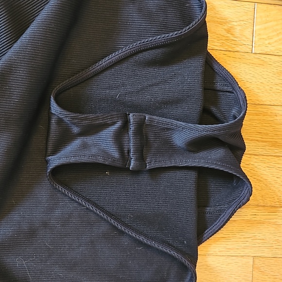 H&M bodysuit - Picture 3 of 4